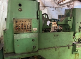 Vertical gear hobbing machine 53A80H