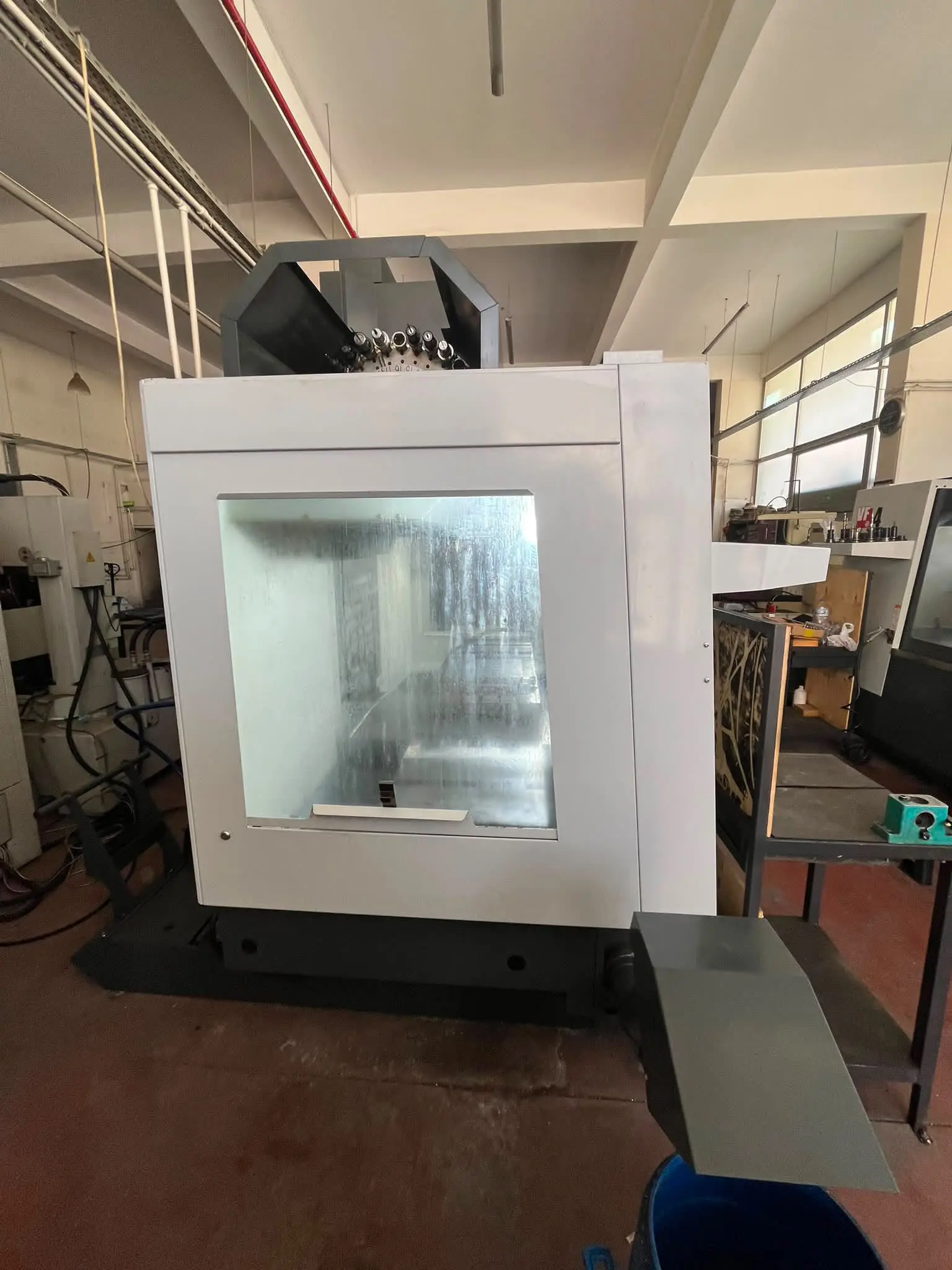 Haas VF-4-SE CNC Vertical Machining Center - Image 3 | WorldMach.com